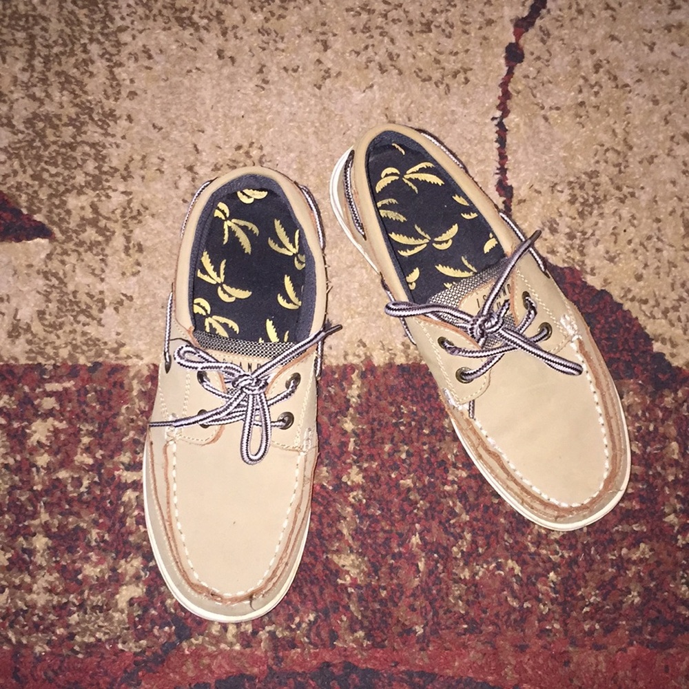 Sperry - Picture 2 of 3